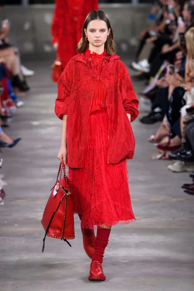 Look 9